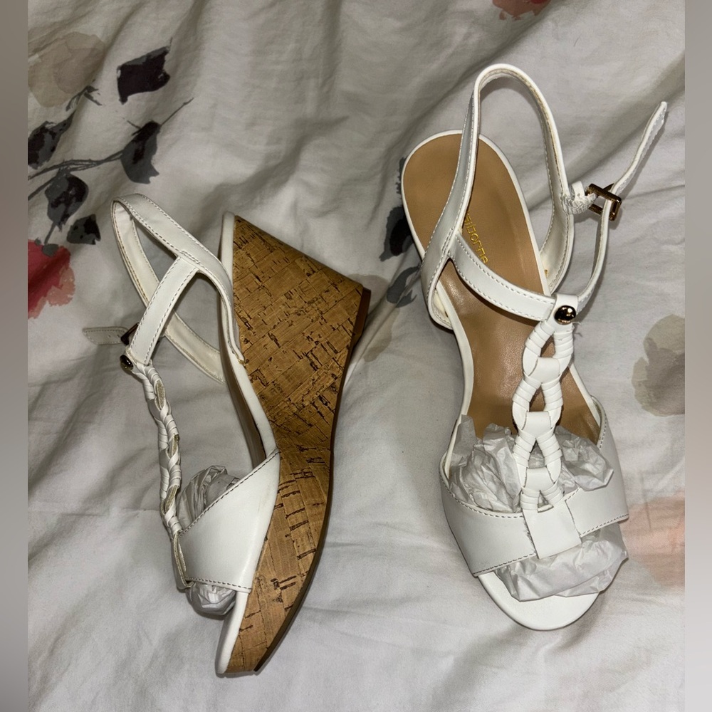 Liz Claiborne LC Cierra White Wedges
